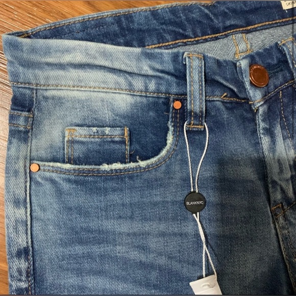 *NWT* Blank NYC Skinny Classique Mid-Rise Denim Distressed Jeans Size 24 - Picture 5 of 9